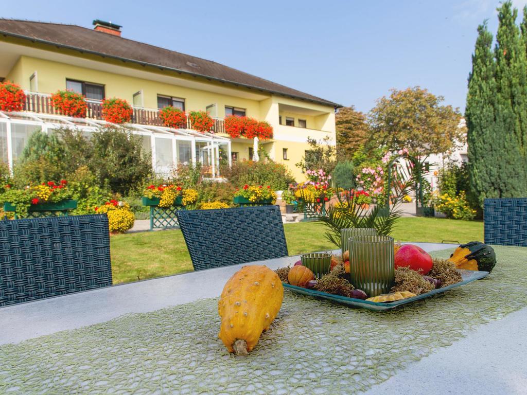 Haus Margarethe Hotel Moerbisch Am See Ngoại thất bức ảnh